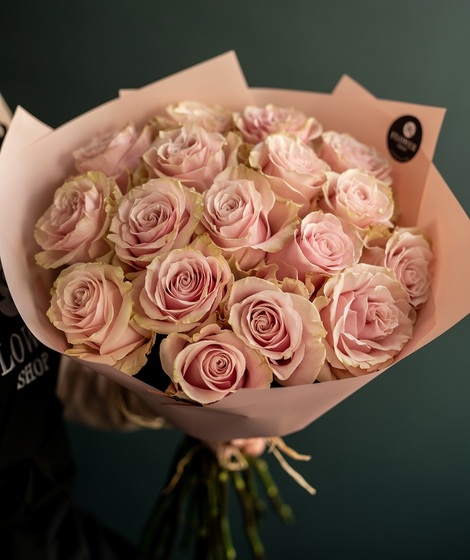 Buchet trandafiri de vânzare în Piața de Flori Bacau